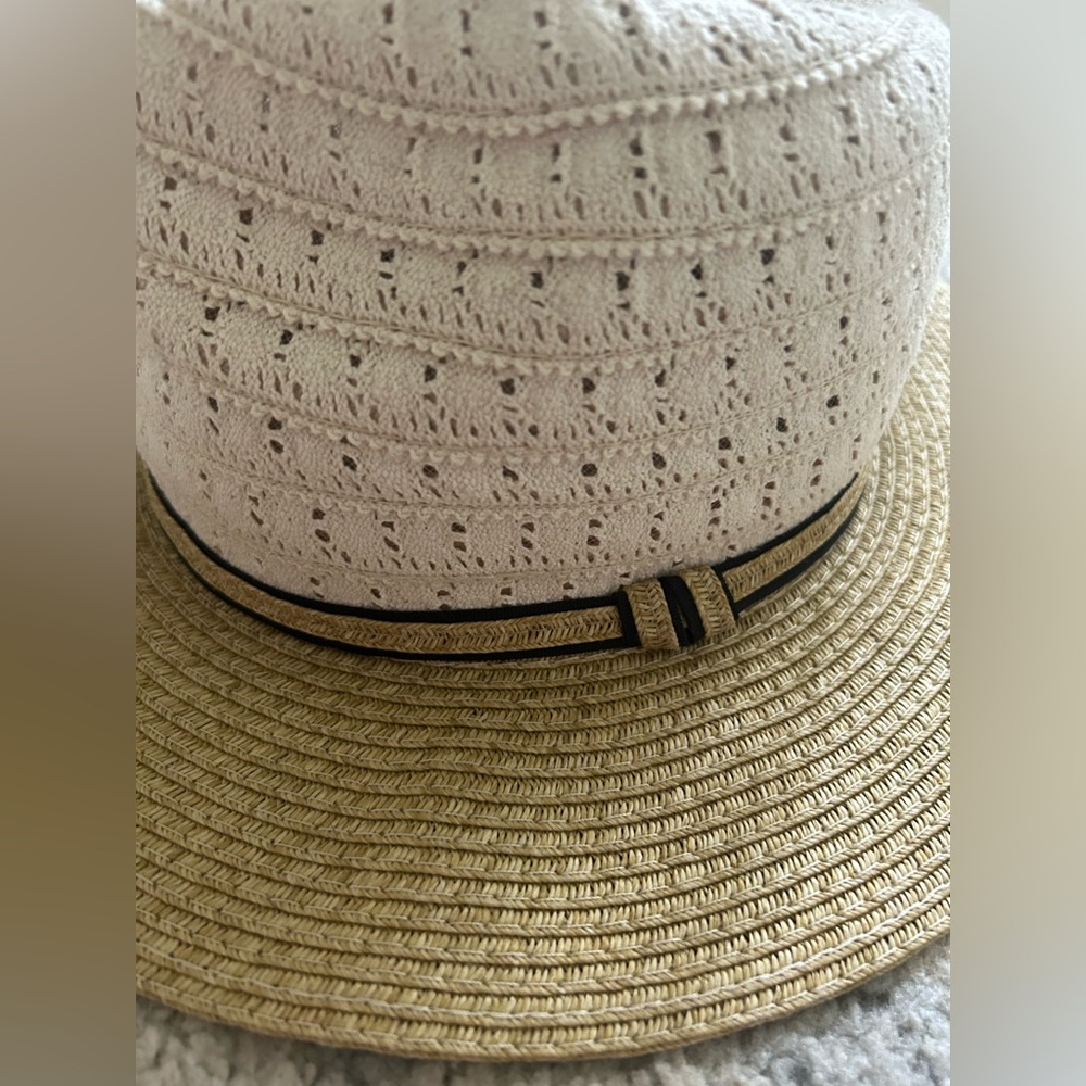 Collection Eighteen Straw Hat.
